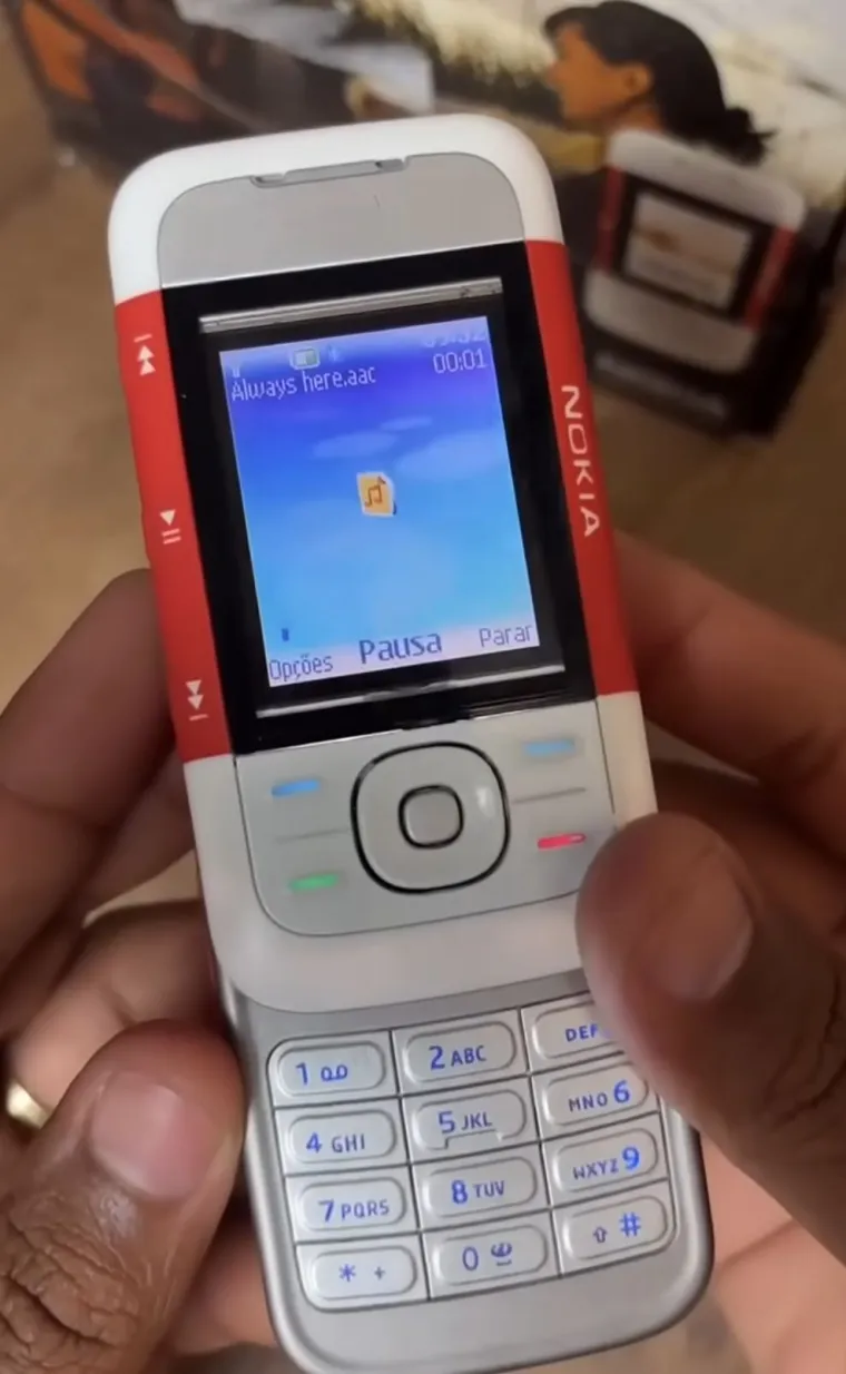 Ako ste rođeni 90-ih sigurno se sjećate ovih mobitela: Nevjerojatno, ali nekada su bili pravi hit