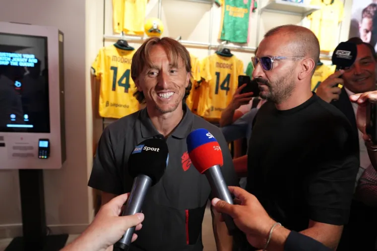 Ovo je u Milanu doživjelo samo par igrača u povijesti: Pomahnitala masa već sad obožava Luku Modrića