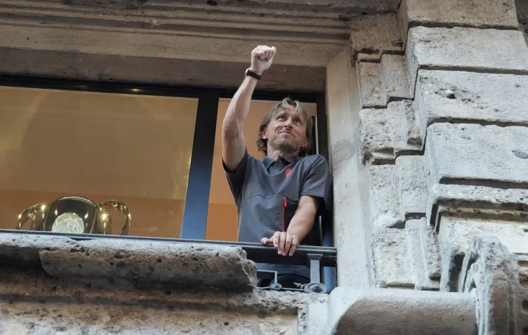 Ovo je u Milanu doživjelo samo par igrača u povijesti: Pomahnitala masa već sad obožava Luku Modrića