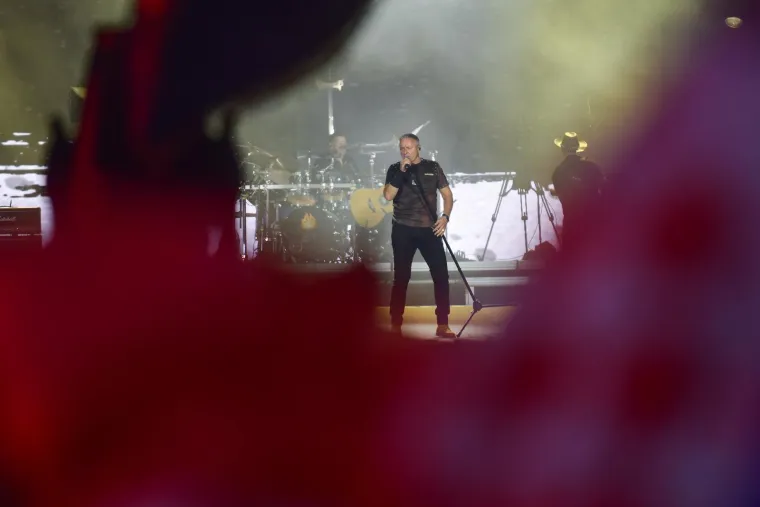 TOP 100 fotografija iz Sinja! Uhićeni, ka&scaron;njenje koncerta i Thompson: 'Jugoslavija je mrtva!'