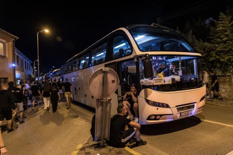 Nezapamćeni prometni kolaps nakon koncerta Thompsona: 'Moji jo&scaron; nisu stigli kući'