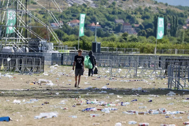 Jutro nakon koncerta Thompsona: Hrpetina smeća i jo&scaron; poneki obožavatelj