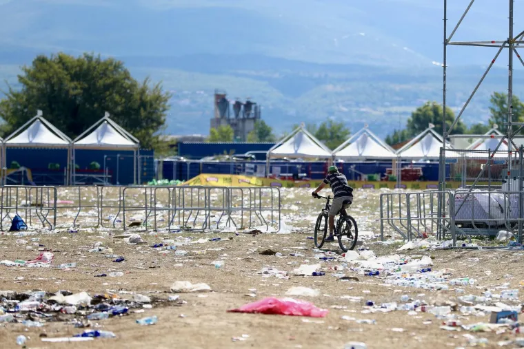 Jutro nakon koncerta Thompsona: Hrpetina smeća i jo&scaron; poneki obožavatelj