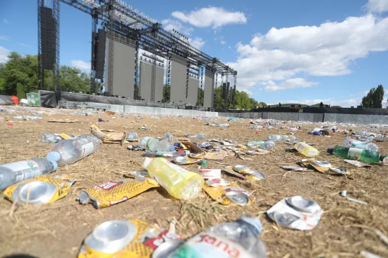 Jutro nakon koncerta Thompsona: Hrpetina smeća i jo&scaron; poneki obožavatelj