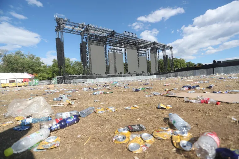 Jutro nakon koncerta Thompsona: Hrpetina smeća i jo&scaron; poneki obožavatelj