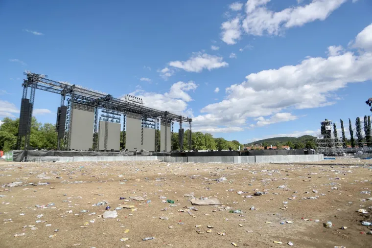 Jutro nakon koncerta Thompsona: Hrpetina smeća i jo&scaron; poneki obožavatelj