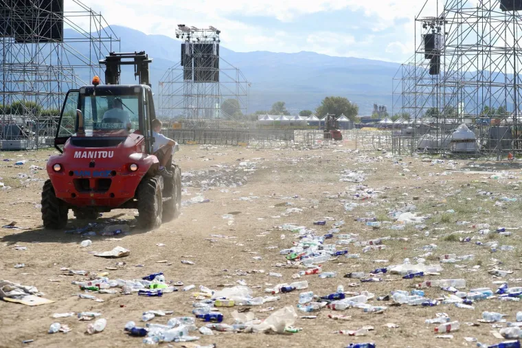 Jutro nakon koncerta Thompsona: Hrpetina smeća i jo&scaron; poneki obožavatelj