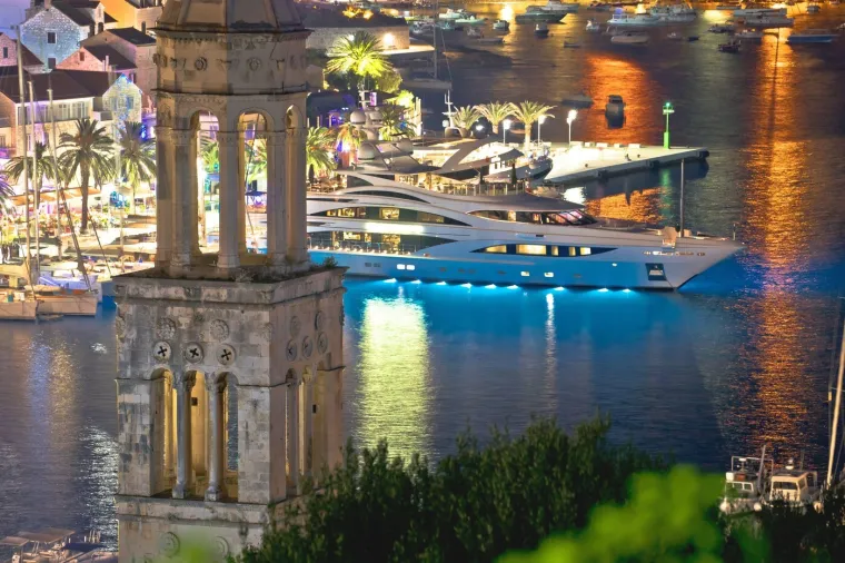 Strana agencija objavila fotografije hrvatskog dragulja koje obilaze svijet