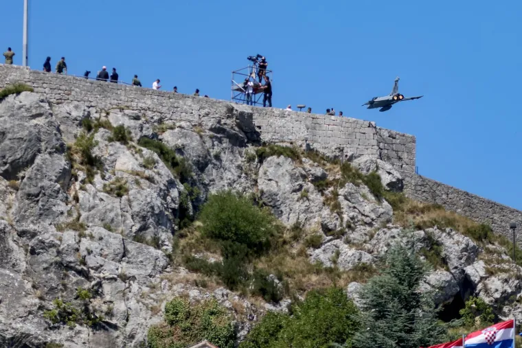 Letački spektakl za sjećanje: Krila Oluja i Rafalei oduševili Hrvate