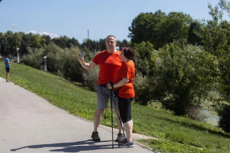 Jarunske plaže pune, a miris ro&scaron;tilja je u zraku: Evo kako Zagrepčani uživaju u slobodnom danu
