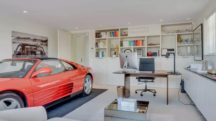 Ova luksuzna vila izgleda kao iz bajke: U uredu skriva nešto nevjerojatno, a vrijedi kao suho zlato