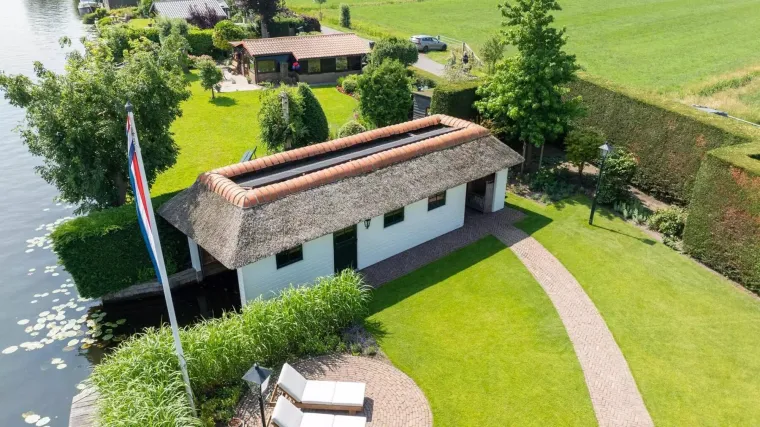 Ova luksuzna vila izgleda kao iz bajke: U uredu skriva nešto nevjerojatno, a vrijedi kao suho zlato