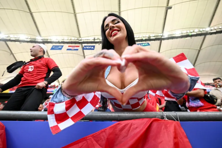 Ovako se ljeti provodi vatrena navijačica Ivana Knoll: Nije za one slabog srca