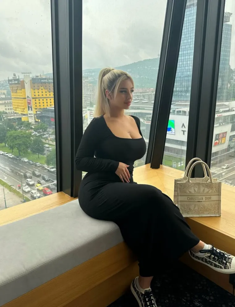 Napravila dramu u obitelji, a otac ga se odrekao zbog nje: Tko je supruga nogometaša Anela Ahmedhodžića?