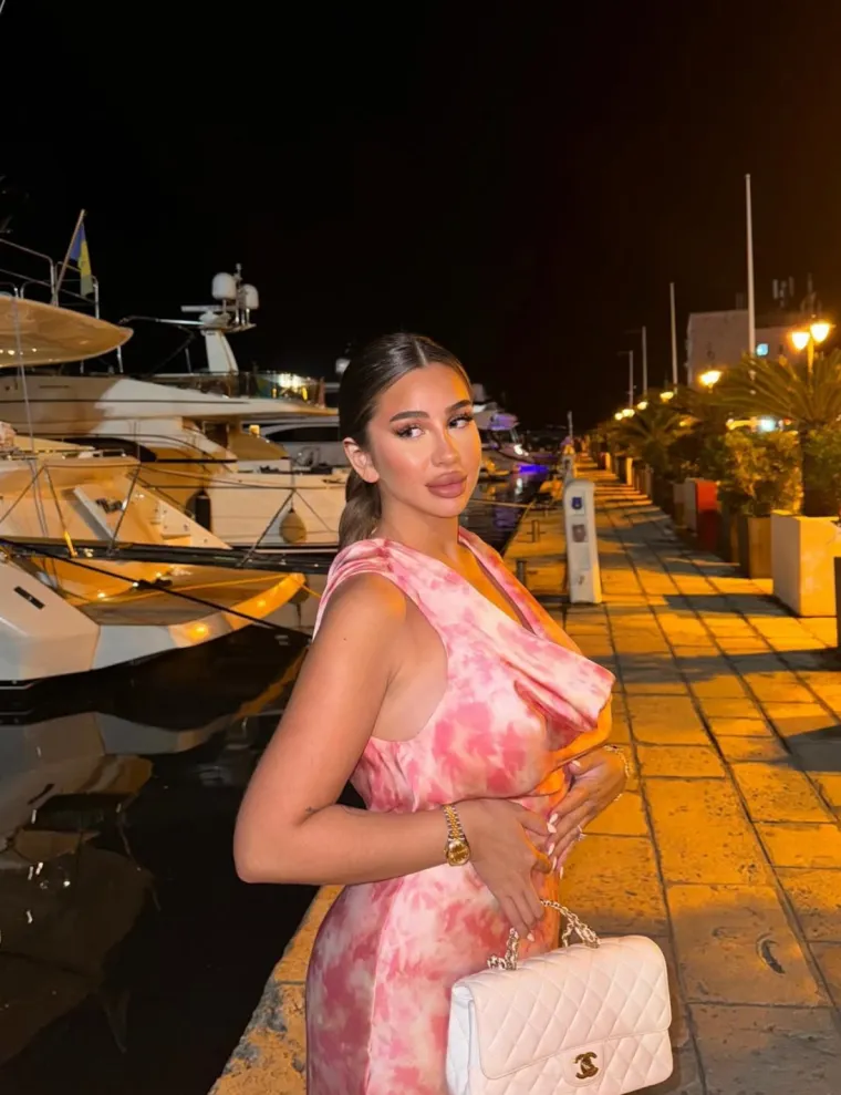 Napravila dramu u obitelji, a otac ga se odrekao zbog nje: Tko je supruga nogometaša Anela Ahmedhodžića?