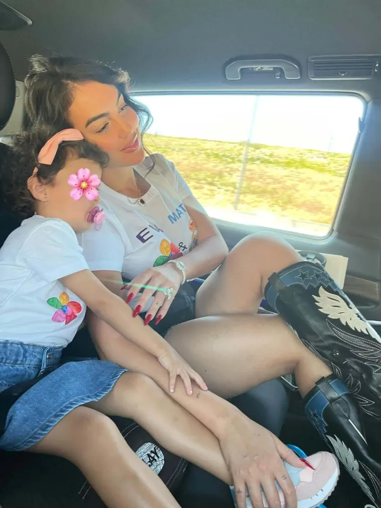 Najizazovnija ljetna izdanja Ronaldove Georgine: Pokazala je da dvije stvari ne izlaze iz mode