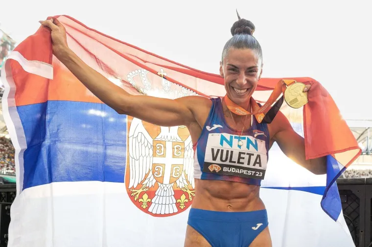 Ivana ru&scaron;i sve rekorde, a najveća slabost su joj slatko i rakija: 'Ponekad popijem, &scaron;to da ne'