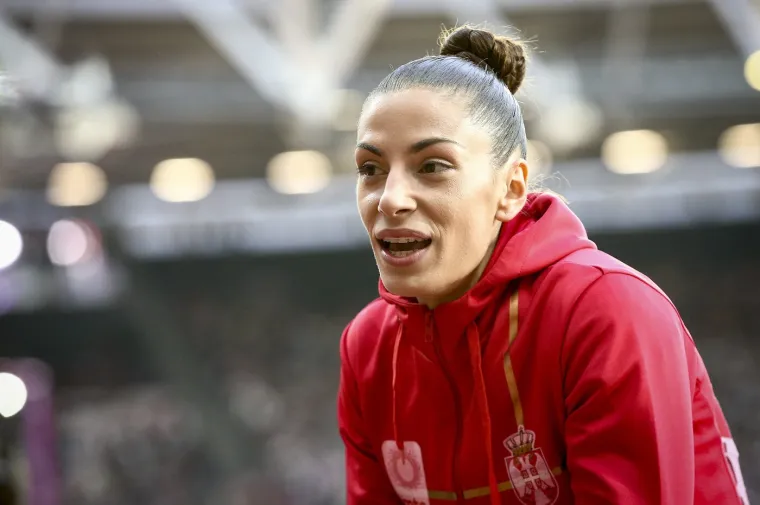 Ivana ru&scaron;i sve rekorde, a najveća slabost su joj slatko i rakija: 'Ponekad popijem, &scaron;to da ne'