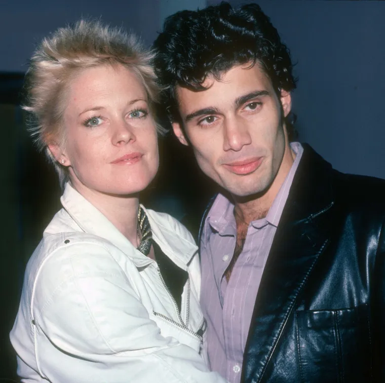 Prepoznajete li je? Udavala se pet puta, borila s porocima, a lice potpuno promijenila operacijama