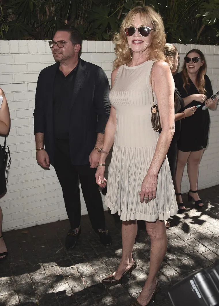 Prepoznajete li je? Udavala se pet puta, borila s porocima, a lice potpuno promijenila operacijama