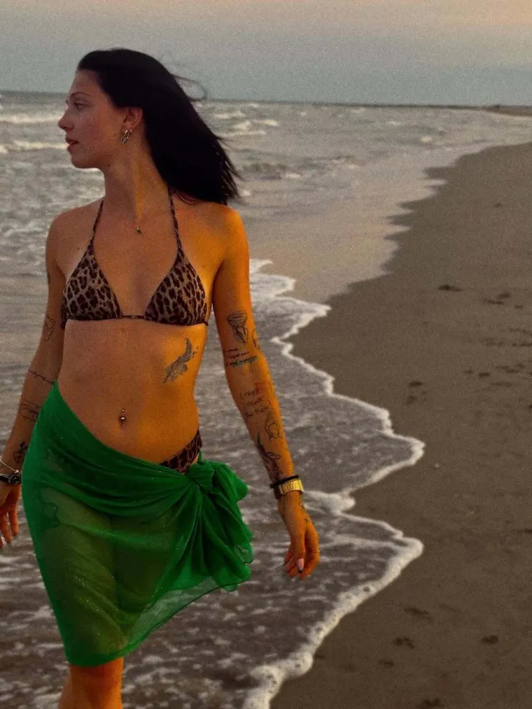 Kao slatkica pjevala na mimohodu, postala crnka s tetovažama: Sve promjene Mie Negovetić