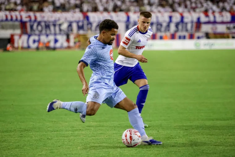 Ovako je Poljud izgledao nakon &scaron;to je Dinamo poveo: Plavi slave kao da sutra ne postoji, a pogledajte Livajino lice