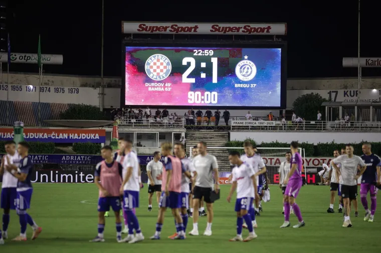 Kamera snimila sukob na dječjoj tribini! Uzavrele strasti smirivala i dama: 'Do&scaron;la je i policija'