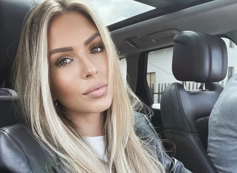 Privatni avioni i Chanel torbe: Supruga bivšeg najplaćenijeg dinamovca živi kao Kardashianke