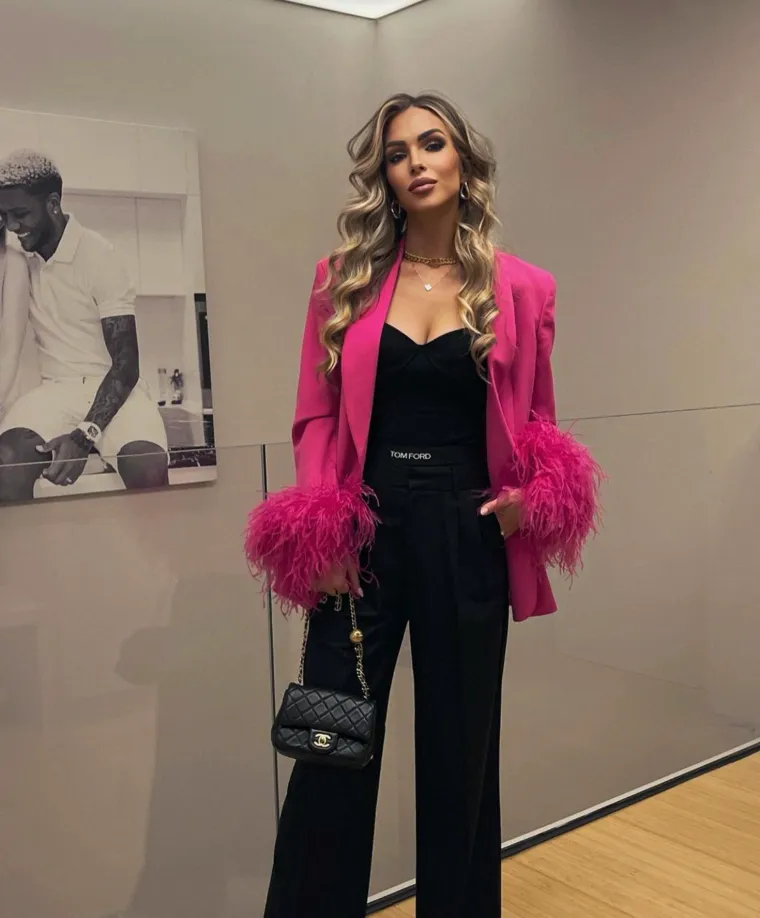 Privatni avioni i Chanel torbe: Supruga bivšeg najplaćenijeg dinamovca živi kao Kardashianke