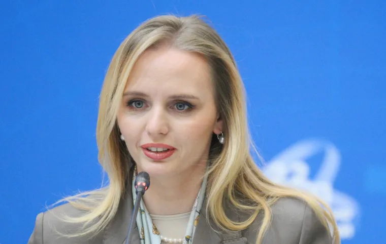 Protjerana sa zapada pa pobjegla ocu: Žena s plavim uvojcima Putinova je najstarija kći