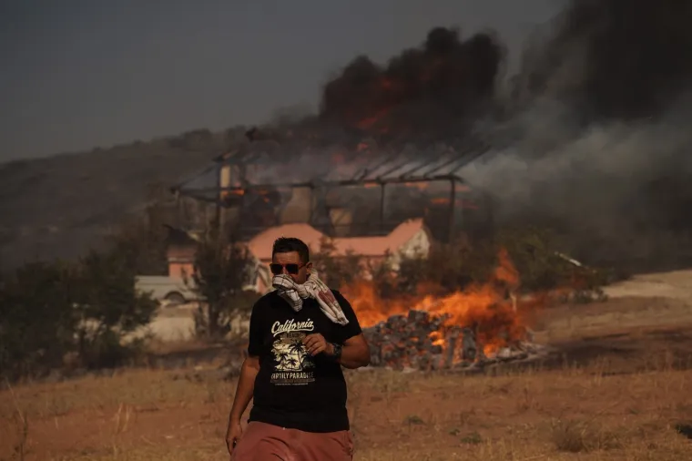 Vatreni pakao na jugu Europe, poginuo čovjek: Plinska boca bacila sumnju da nije sve slučajno