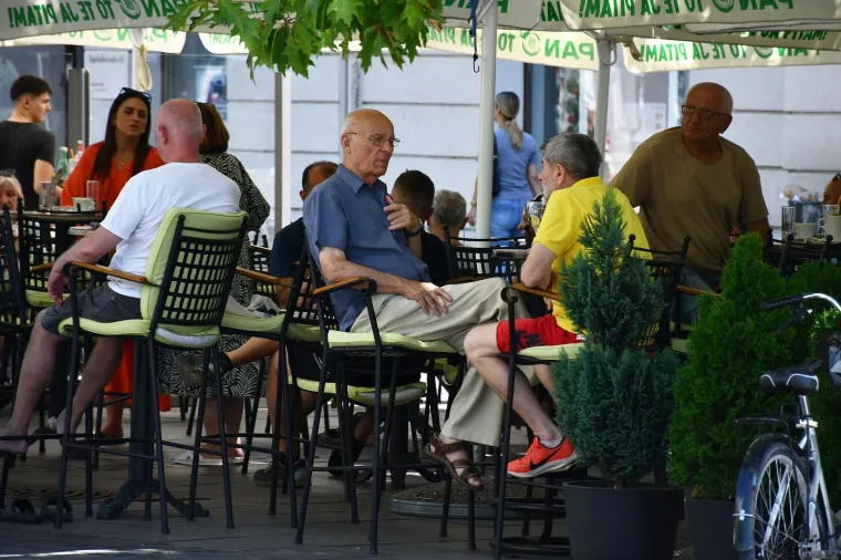 Zgodne djevojke užarile već ionako pakleno vruću Hrvatsku