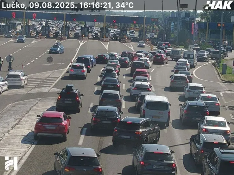 Pogledajte gužve na hrvatskim cestama i granicama: Prometne nesreće stvaraju probleme