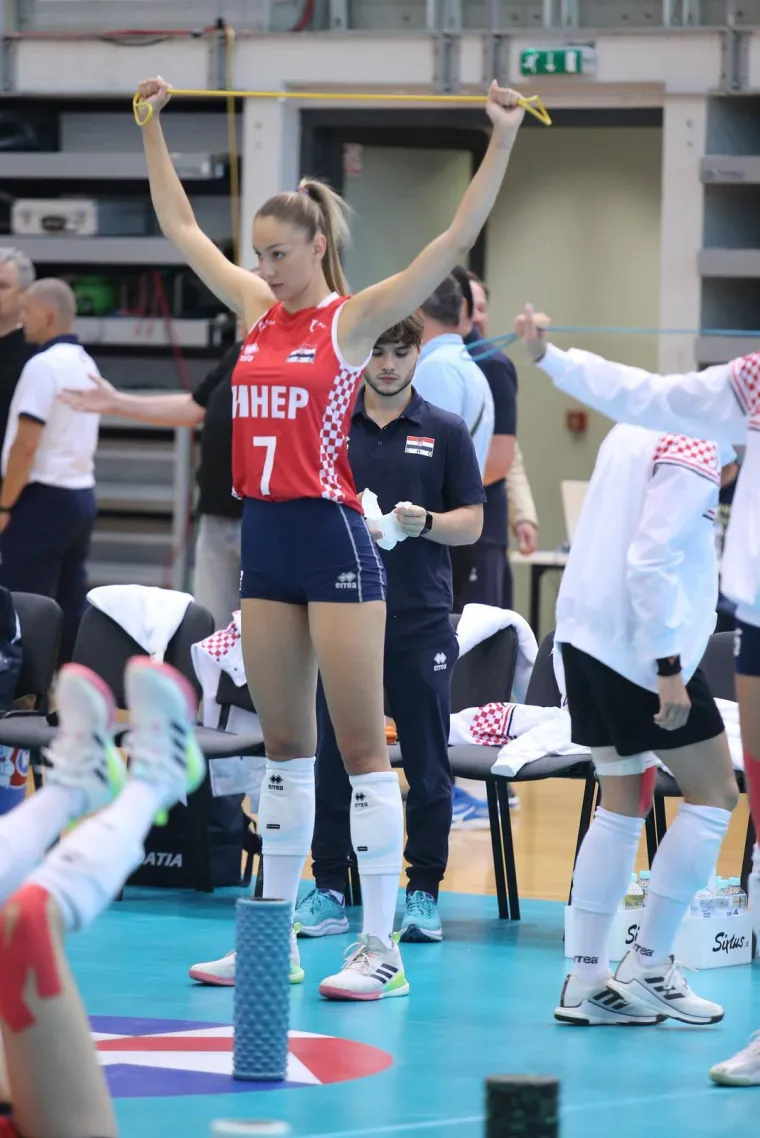 Svi su gledali &scaron;to na&scaron;e odbojka&scaron;ice rade na zagrijavanju: 'Ugodno je čuti da smo lijepe'