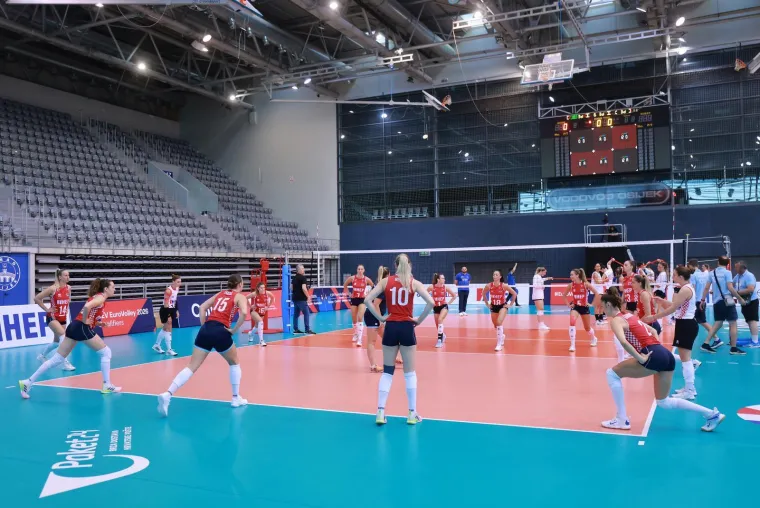 Svi su gledali &scaron;to na&scaron;e odbojka&scaron;ice rade na zagrijavanju: 'Ugodno je čuti da smo lijepe'