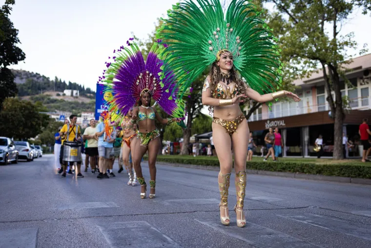 Brazilske plesačice napravile &scaron;ou u susjedstvu: Ritam je pulsirao, a svi su gledali njih