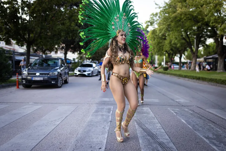 Brazilske plesačice napravile &scaron;ou u susjedstvu: Ritam je pulsirao, a svi su gledali njih