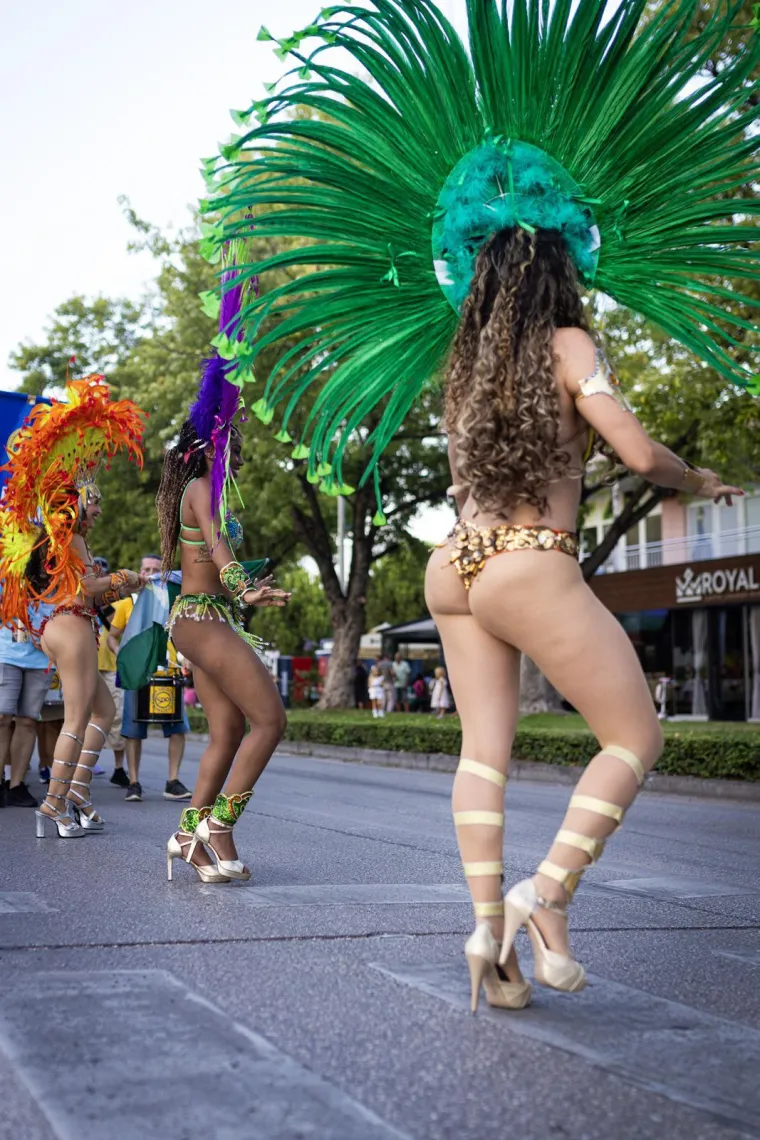 Brazilske plesačice napravile &scaron;ou u susjedstvu: Ritam je pulsirao, a svi su gledali njih