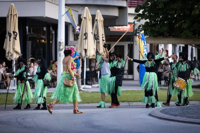 Brazilske plesačice napravile &scaron;ou u susjedstvu: Ritam je pulsirao, a svi su gledali njih