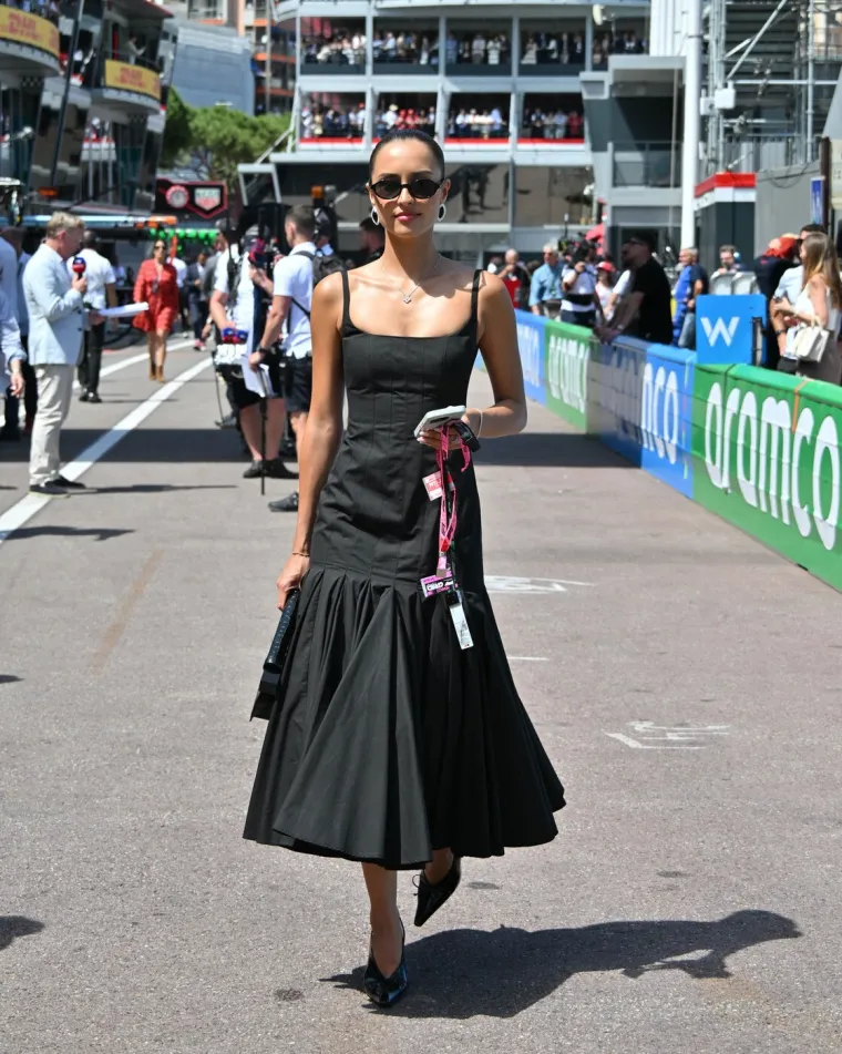 Tko je ljepotica koja ljubi slavnog vozača Formule 1? Zavr&scaron;ila je težak fakultet, a prepoznao ju je i Vogue