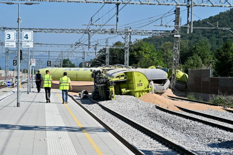 Teretni vlak iskočio iz tračnica, ovako izgleda mjesto nesreće