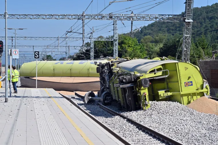 Teretni vlak iskočio iz tračnica, ovako izgleda mjesto nesreće