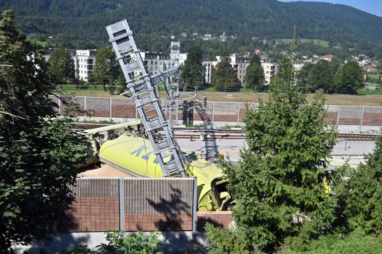 Teretni vlak iskočio iz tračnica, ovako izgleda mjesto nesreće