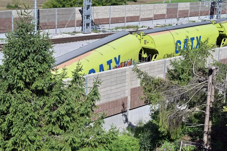 Teretni vlak iskočio iz tračnica, ovako izgleda mjesto nesreće