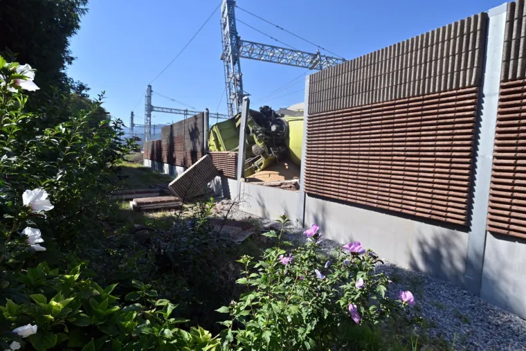 Teretni vlak iskočio iz tračnica, ovako izgleda mjesto nesreće