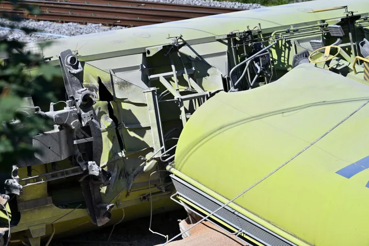 Teretni vlak iskočio iz tračnica, ovako izgleda mjesto nesreće