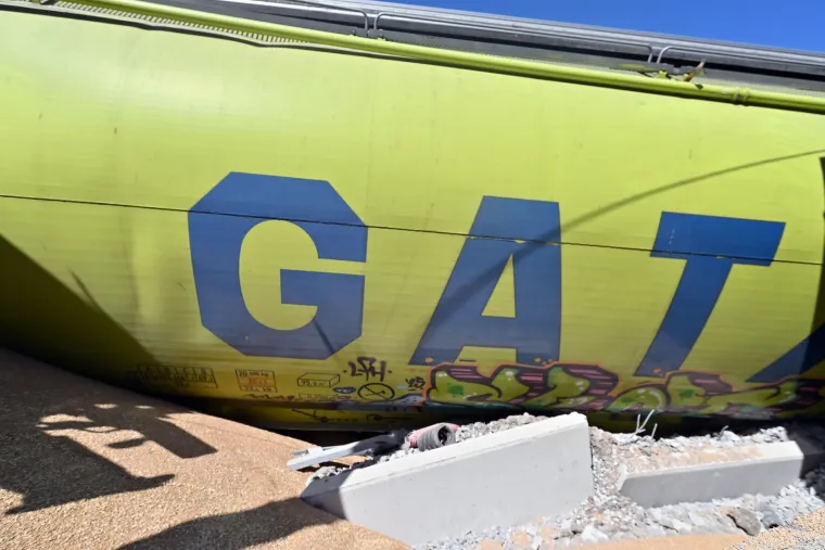 Teretni vlak iskočio iz tračnica, ovako izgleda mjesto nesreće