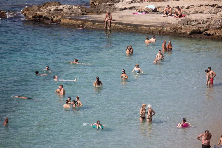 Zaboravite na toplinsku kupolu: Zgodne djevojke podigle temperaturu u cijeloj Hrvatskoj