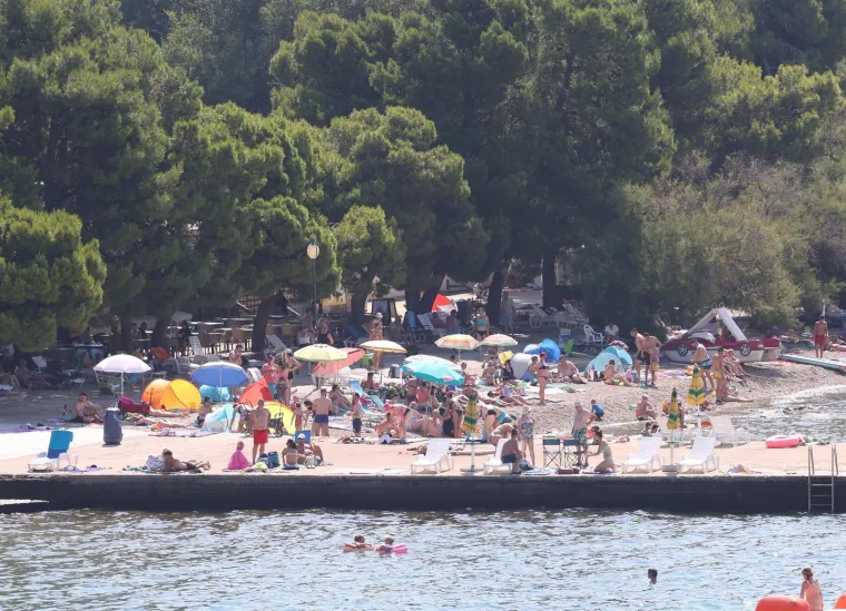 Zaboravite na toplinsku kupolu: Zgodne djevojke podigle temperaturu u cijeloj Hrvatskoj