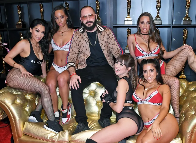 Pornozvijezda i nogometa&scaron; su u vezi! Svi pričaju kako se promijenila: 'Potpuno je druga osoba'